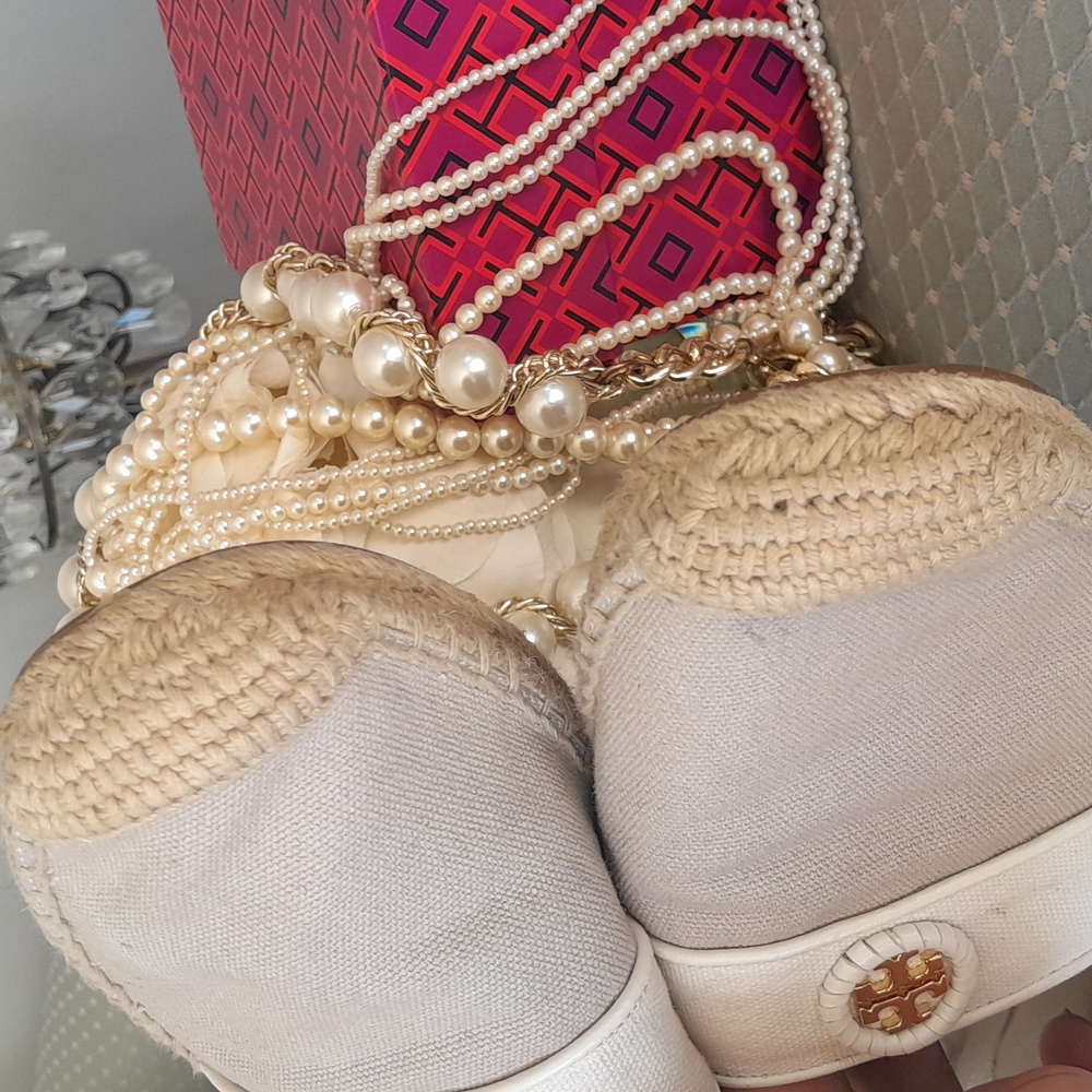 Tory Burch Gorgeous Denim Loafers! - Picture 6 of 14